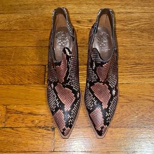 Vince Camuto Gradesha Bootie